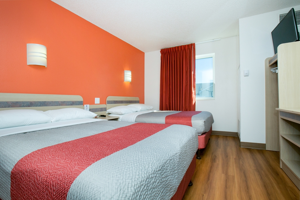 Motel 6 Brooklyn Center MN Minneapolis - photo 21