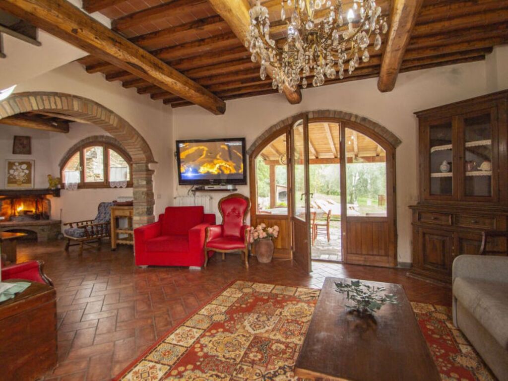Apartment Badia a Passignano 1 by Interhome — 4-Star Luxury Hotel in Tavarnelle Val Di Pesa, Italy