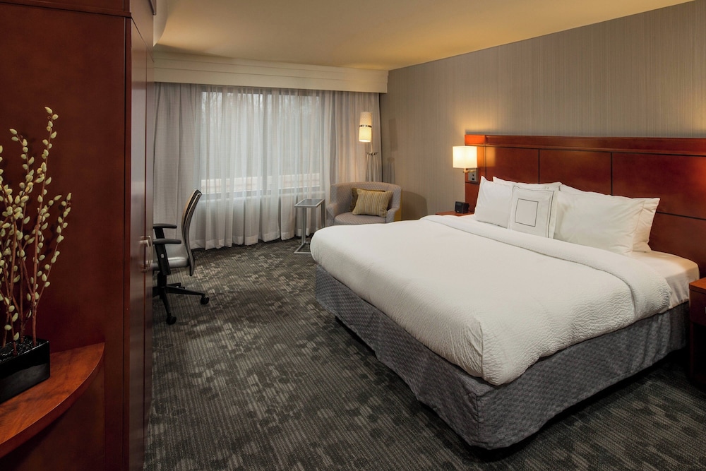 Courtyard Marriott Lafayette - photo 15