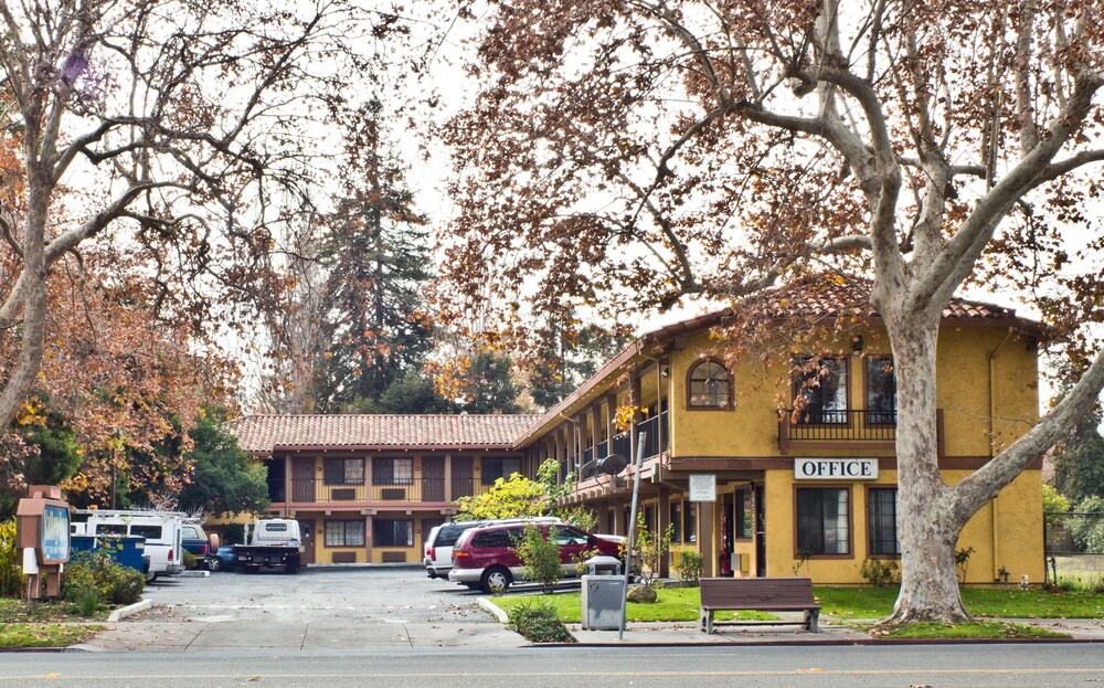 Valley Inn San Jose - photo 20