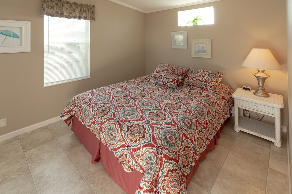 Buttonwood Bay RV Resort - photo 7
