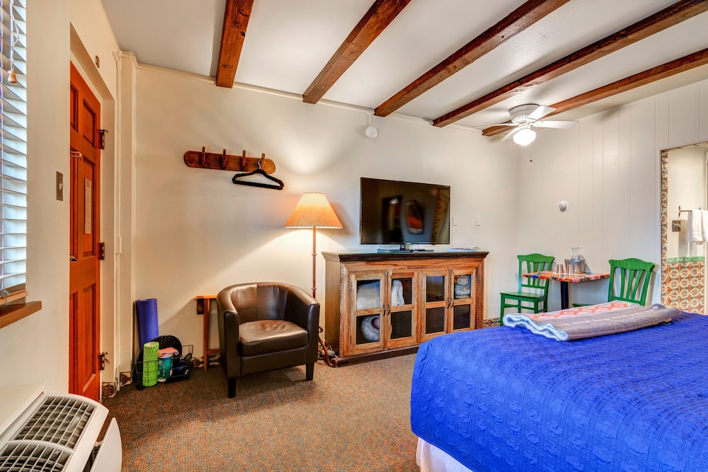 Santa Fe Motel & Inn - photo 9