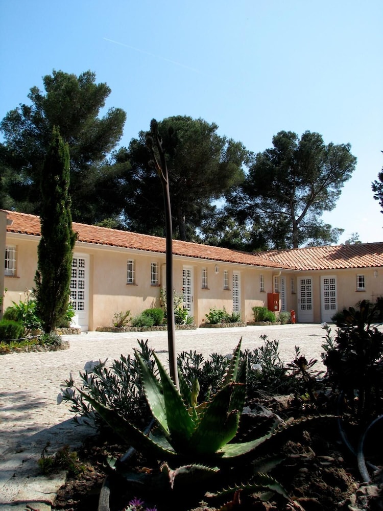 Hôtel Athéna - carbon neutral hotel in Frejus