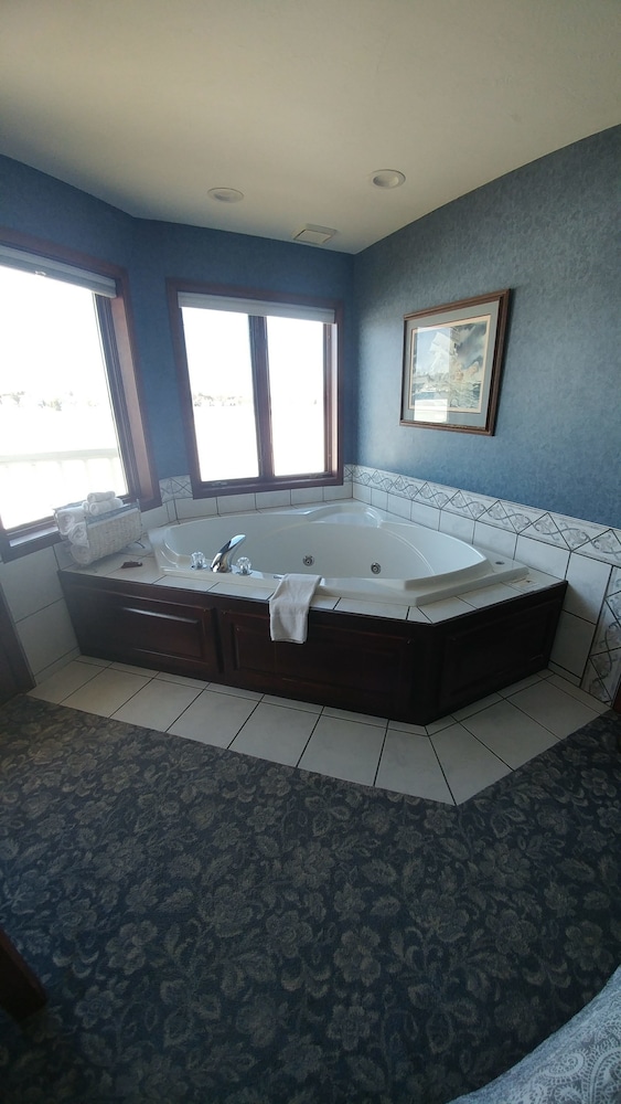 Snug Harbor Inn - photo 53