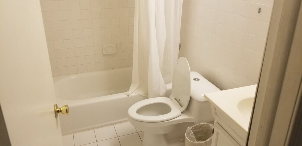 Tomac Motor Inn - photo 11
