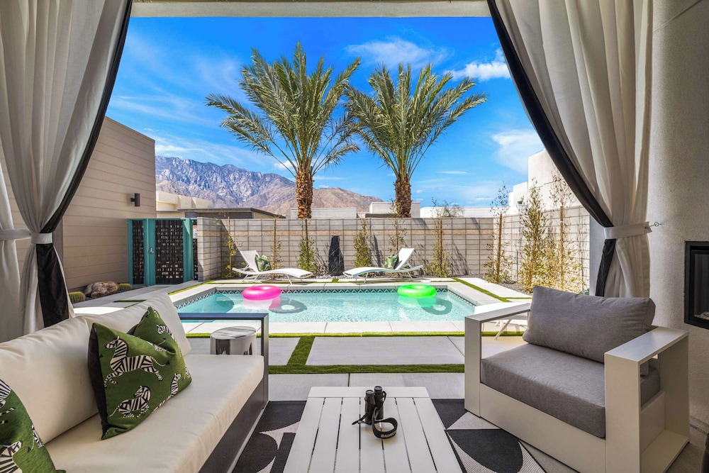 3BD Each With Ensuite Private Pool Resort Amenities in Palm Springs, United States