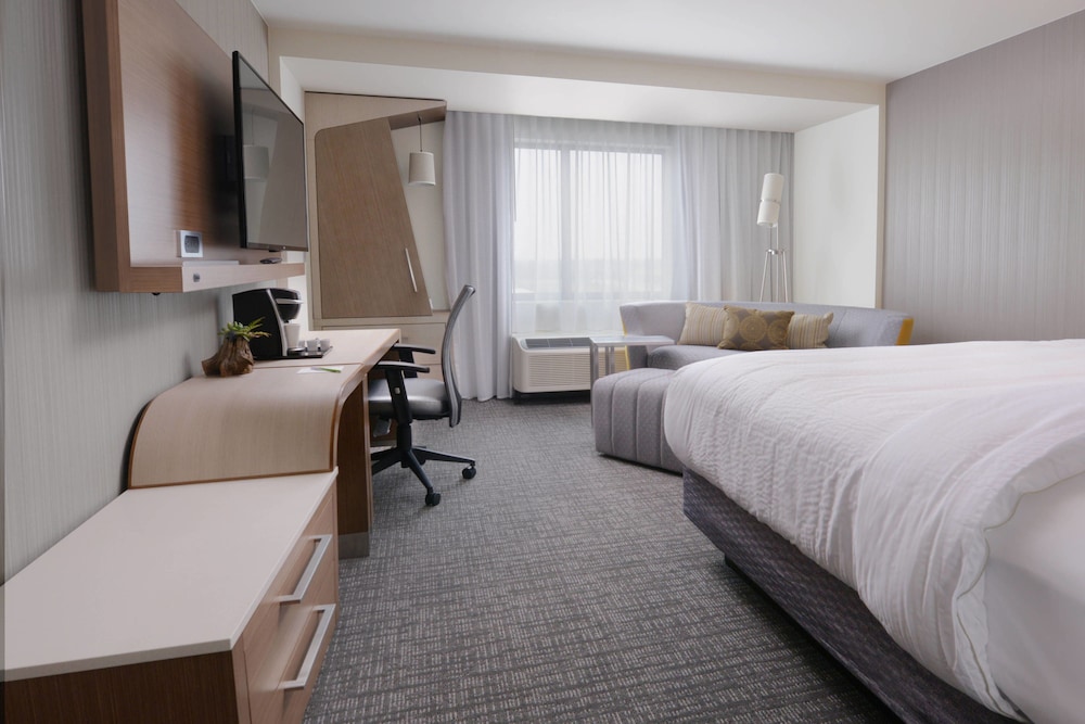 Courtyard by Marriott Austin Pflugerville and Pflugerville Conference Center - photo 4