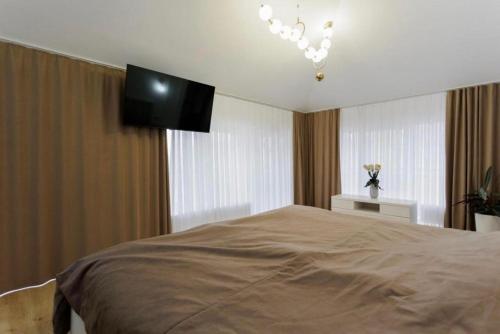 Starvilla - carbon neutral hotel in Unknown City
