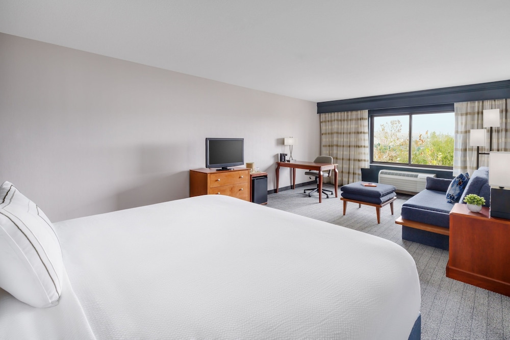 Courtyard by Marriott Sacramento Folsom - photo 16