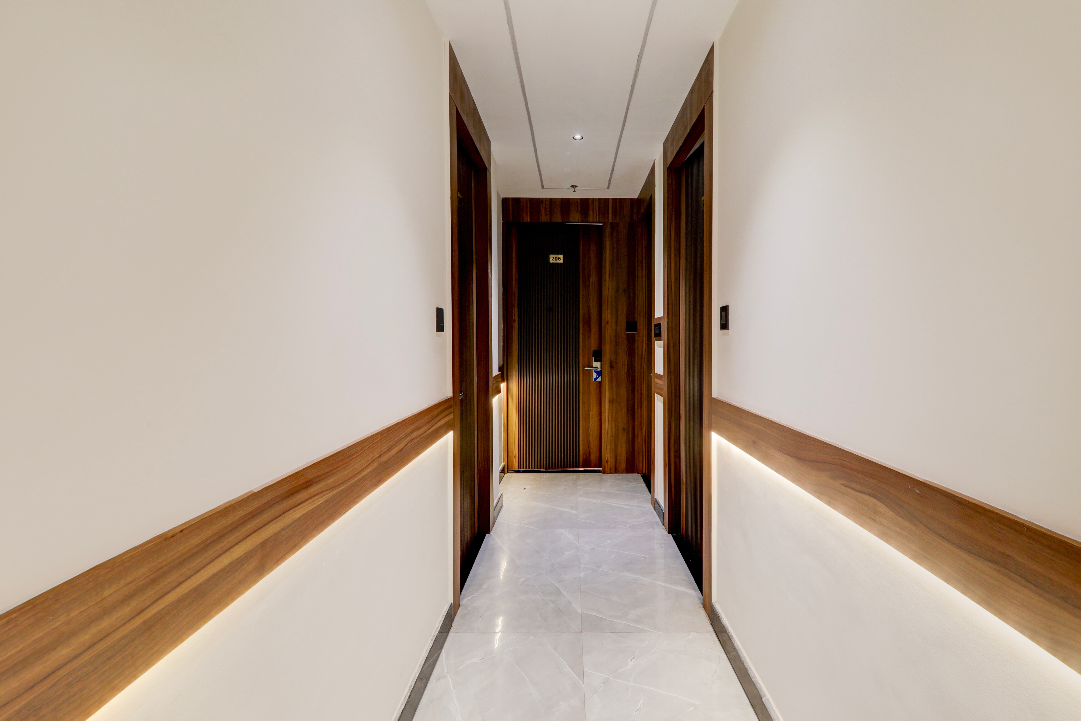 Hotel O Nirmal Restaurant Bar Banquet & Rooms Faridapur — 4-Star Luxury Hotel in Lucknow, India