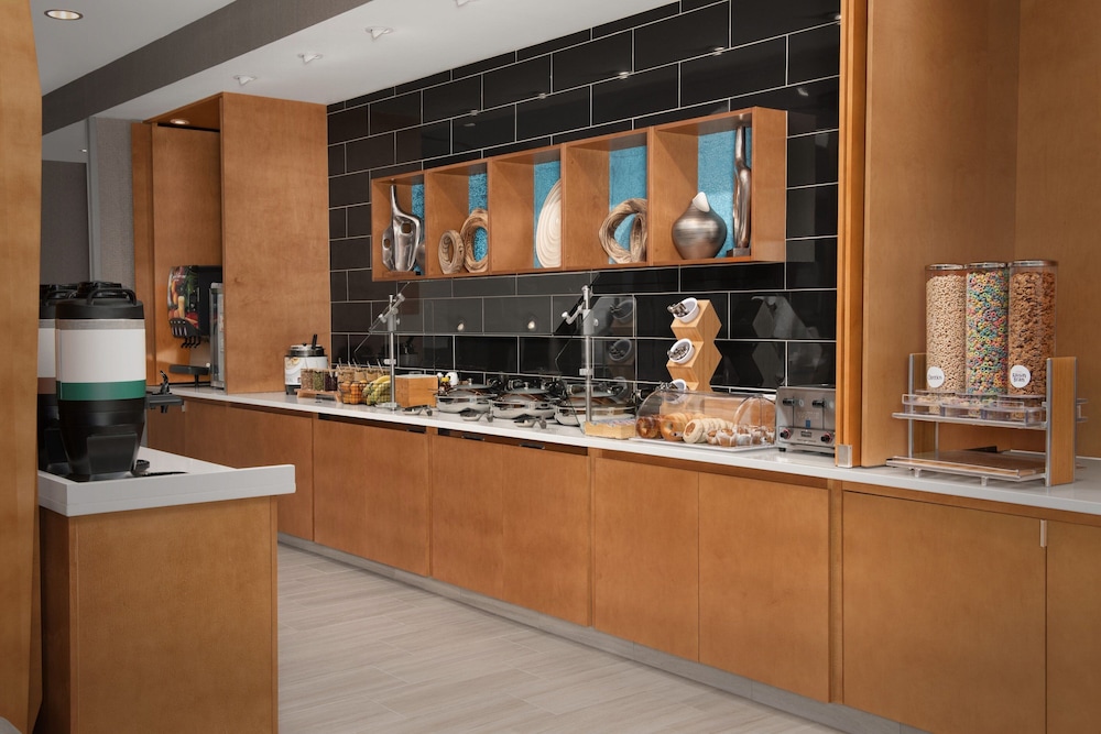 Springhill Suites By Marriott Fayetteville I 95 - photo 35