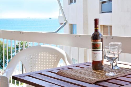 Luxury at its best beach condo in Palaio Faliro — 4-Star Luxury Hotel in Athens, Greece