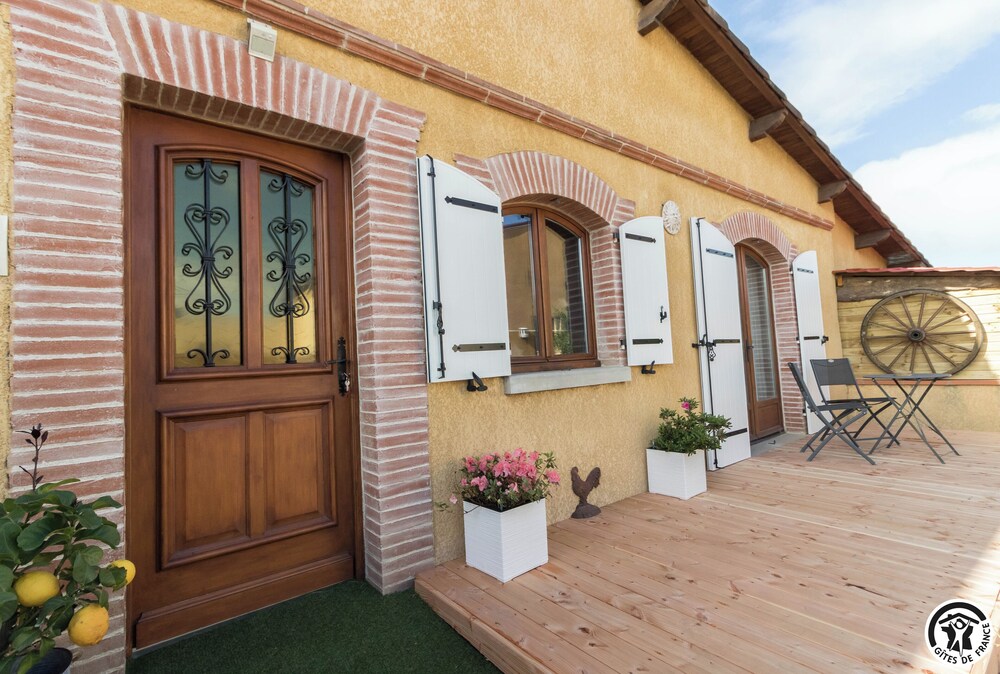 Gîte du Moulin — 4-Star Luxury Hotel in Lagardelle-Sur-Leze, France
