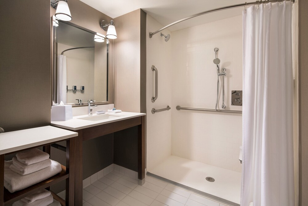 Four Points By Sheraton At Phoenix Mesa Gateway Airport - photo 9