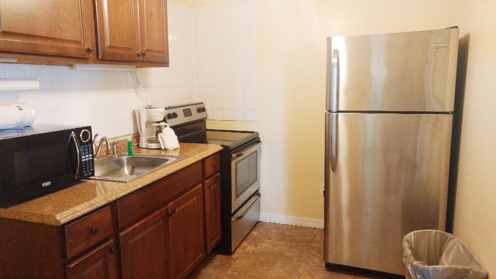 Flamingo Inn Bayside Suites - photo 30