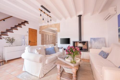Townhouse Can Neri by SunVillas Mallorca — 4-Star Luxury Hotel in Pollenca, Spain