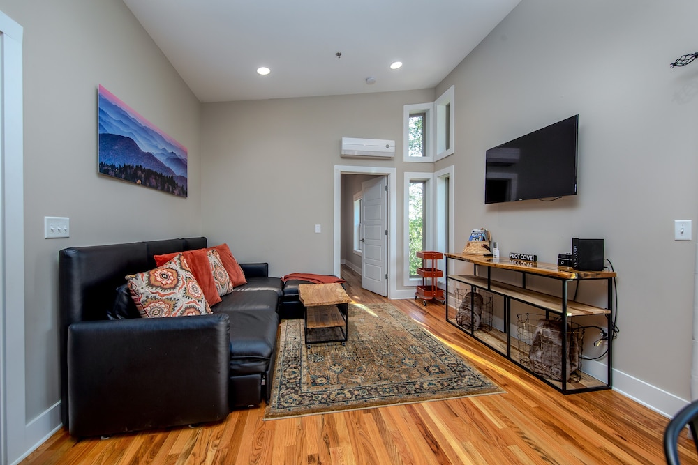 Pilot Cove Forest Lodging - photo 12
