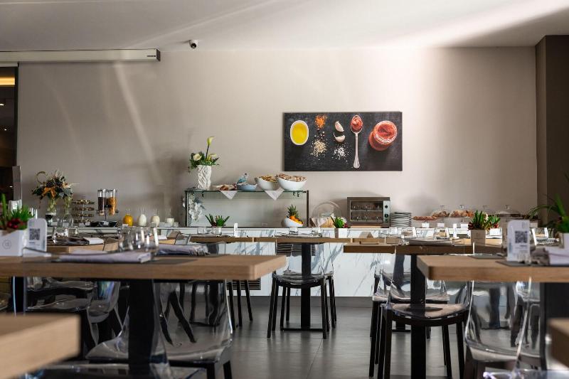 Building Hotel - last minute hotel in Carinaro