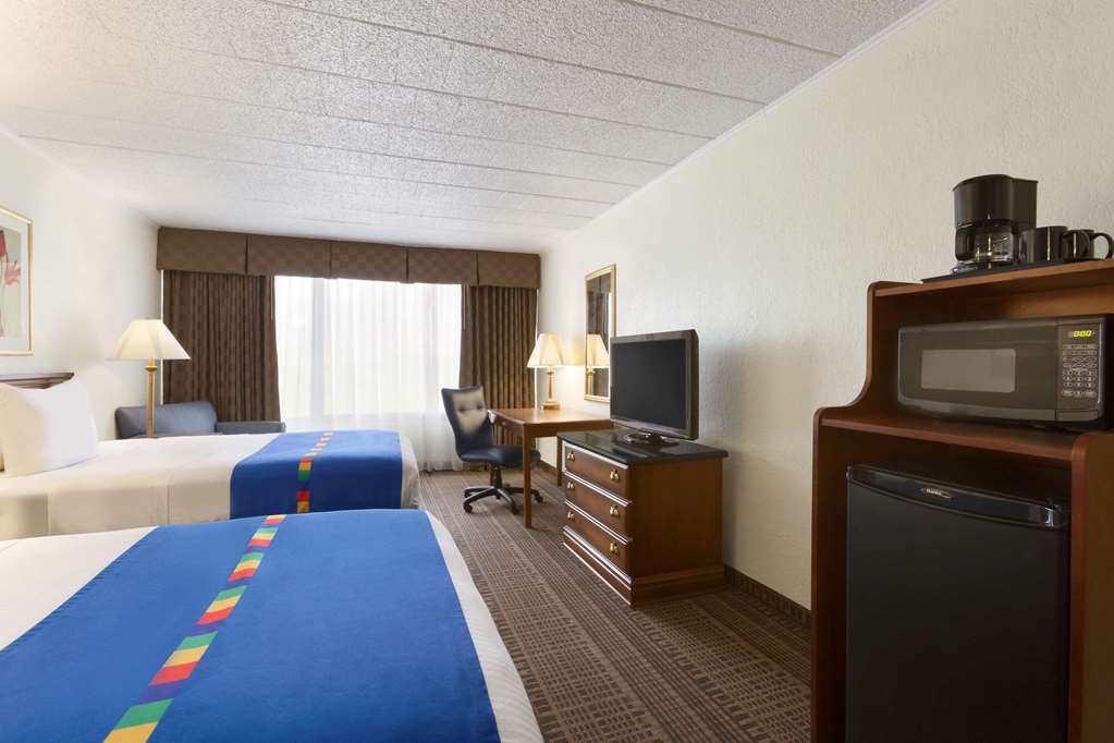 Park Inn by Radisson Sharon - photo 12