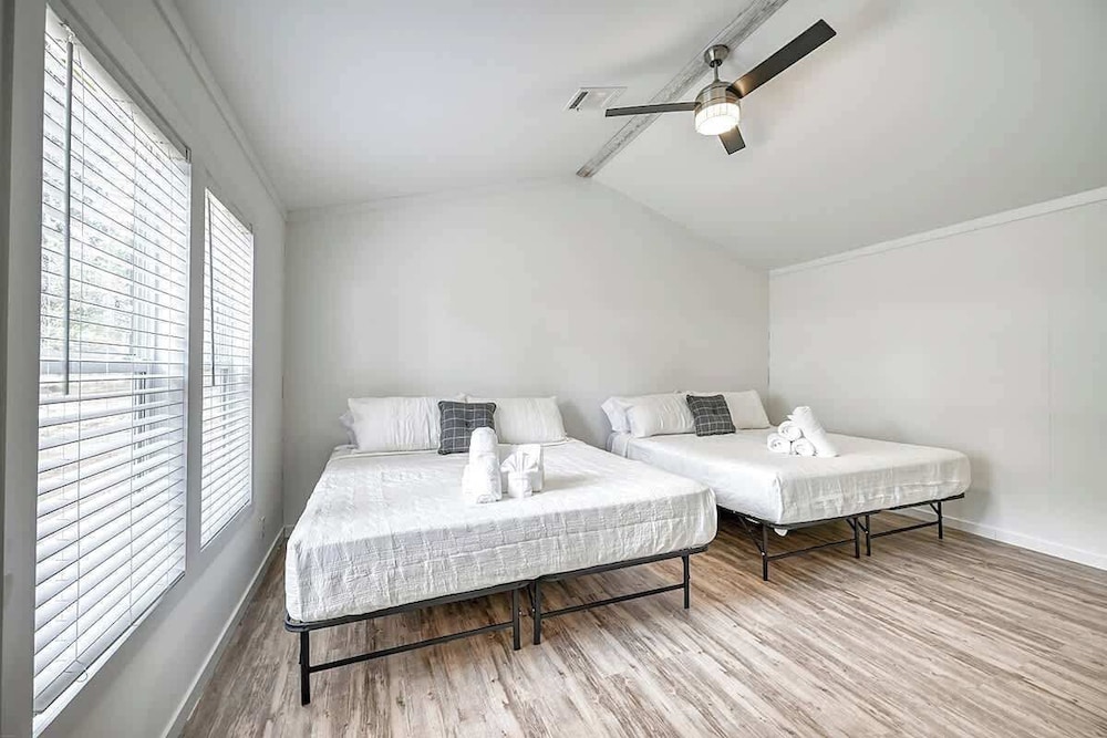 Resort at Fredericksburg Unit 17 - photo 2