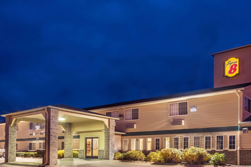 Super 8 by Wyndham Neillsville WI - photo 30