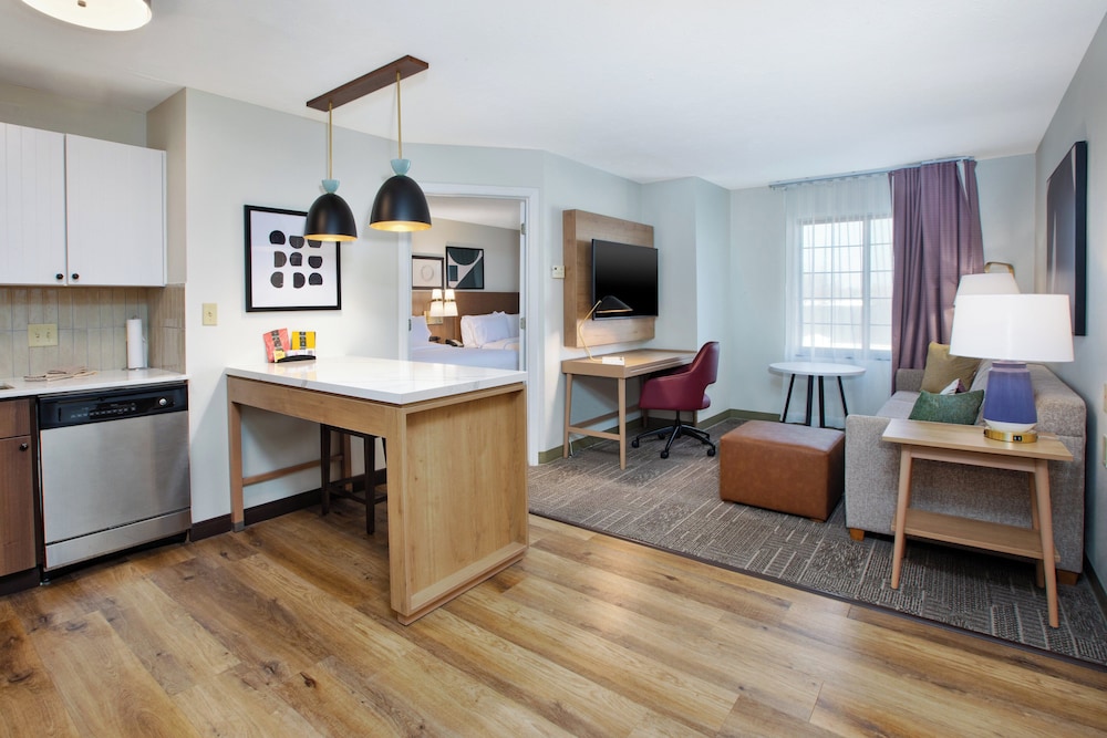 Staybridge Suites Omaha 80th And Dodge - photo 19