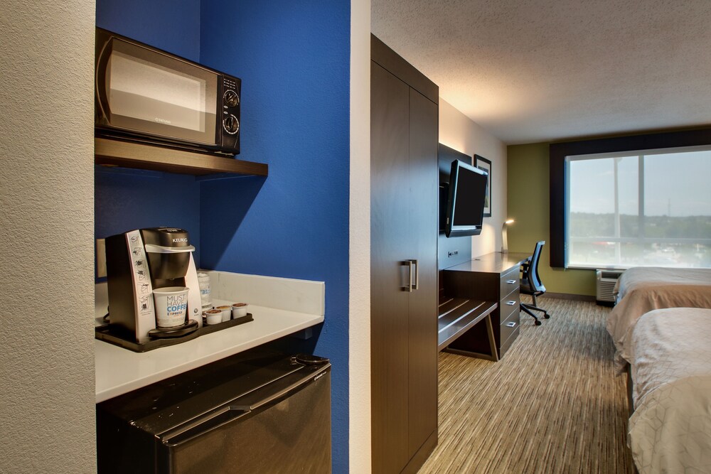 Holiday Inn Express Lexington North Georgetown by IHG - photo 4