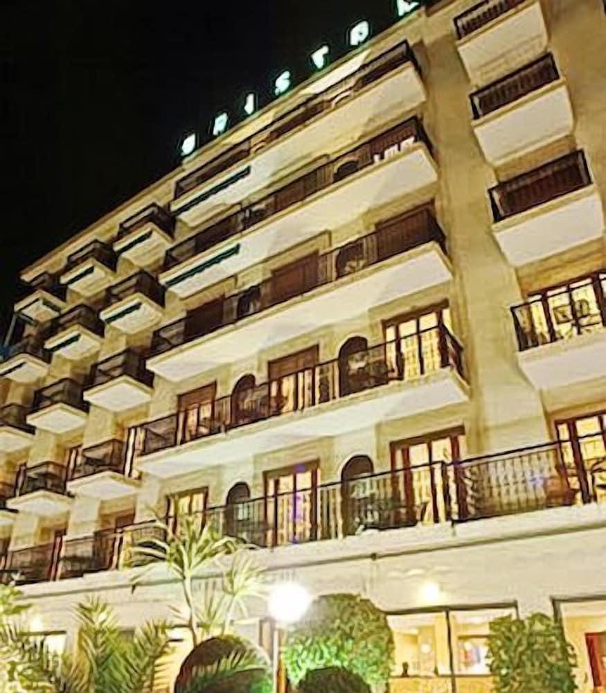 Hotel Bristol — hotel in Alassio
