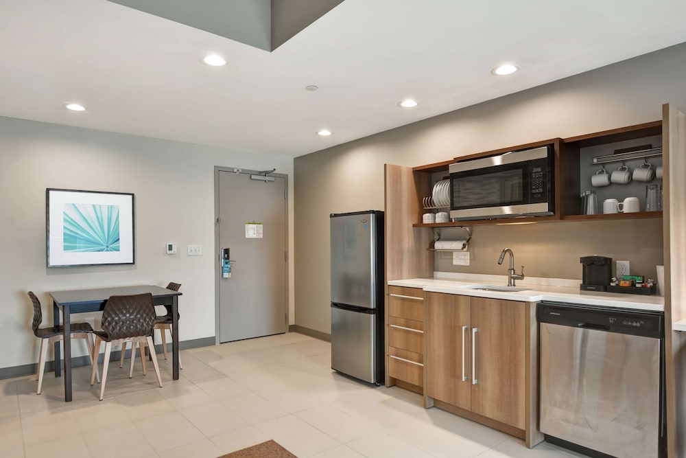 Home2 Suites by Hilton Charlotte Piper Glen - photo 16