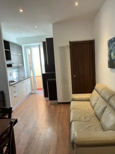 Appartamento Sul Lungomare in Centro Ladispoli — 4-Star Luxury Hotel in Ladispoli, Italy