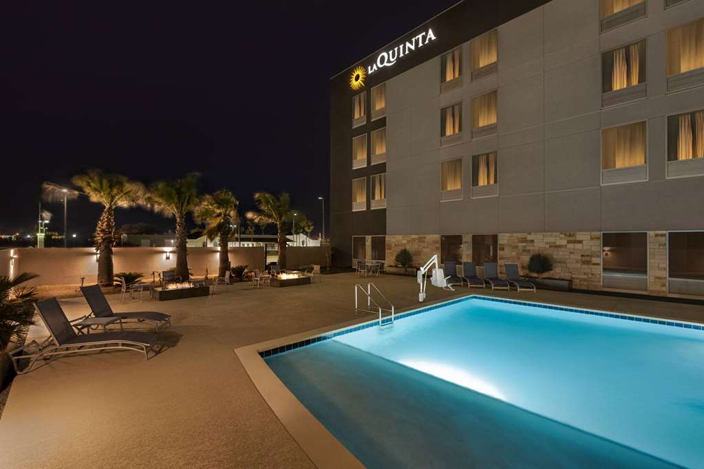 La Quinta Inn & Suites by Wyndham Del Rio - photo 21
