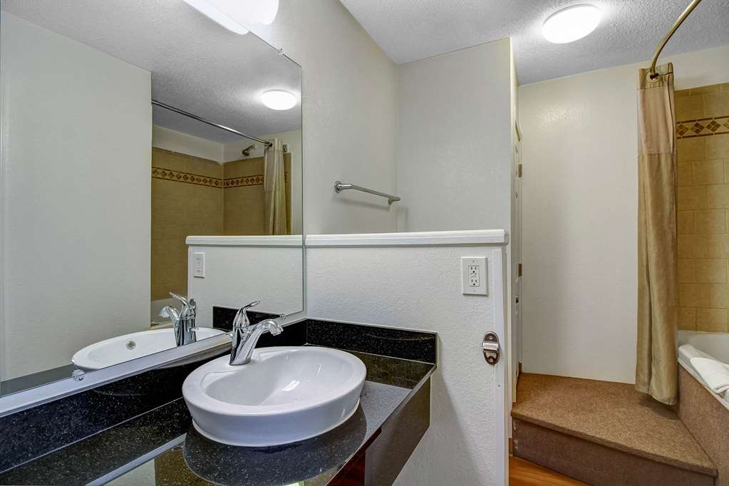 Motel 6 Charles Town WV - photo 23