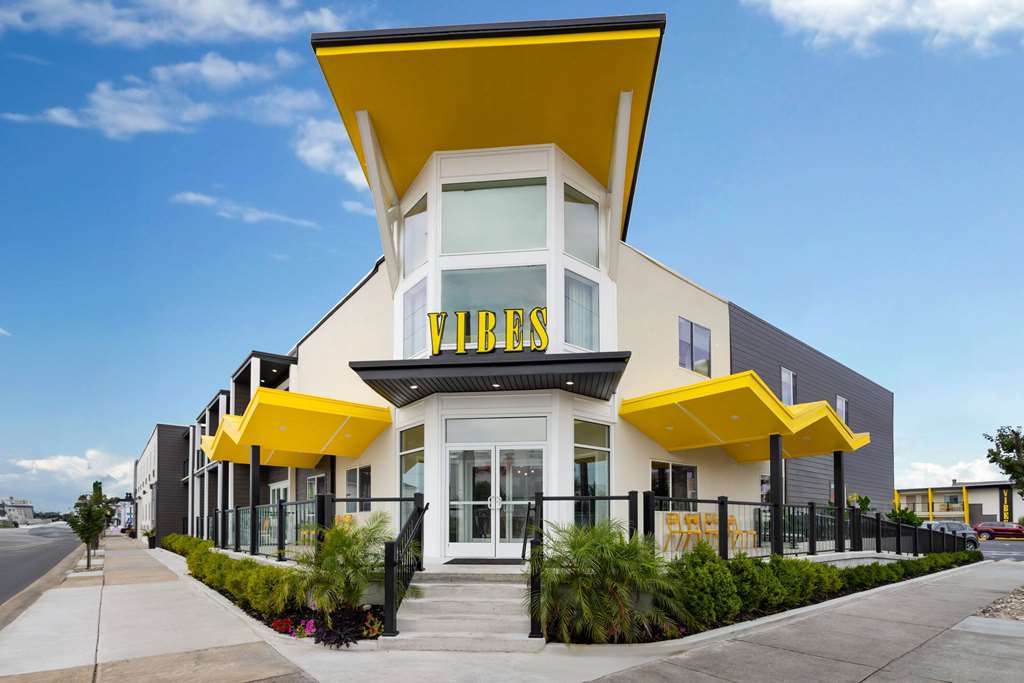 The Vibes Hotel Trademark Collection by Wyndham - photo 3