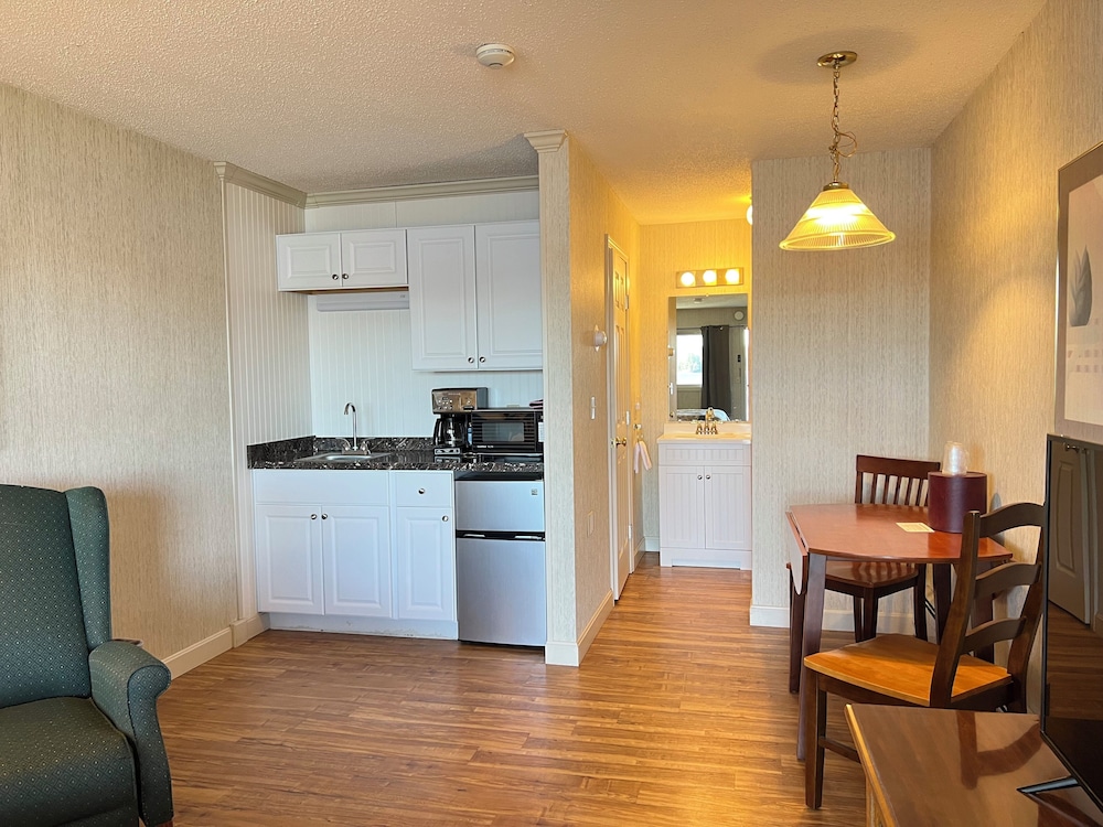 Island Pond Country Inn - photo 23