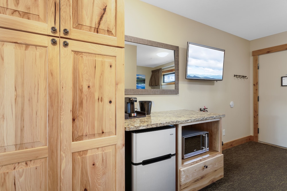 Coyote Mountain Lodge - photo 26
