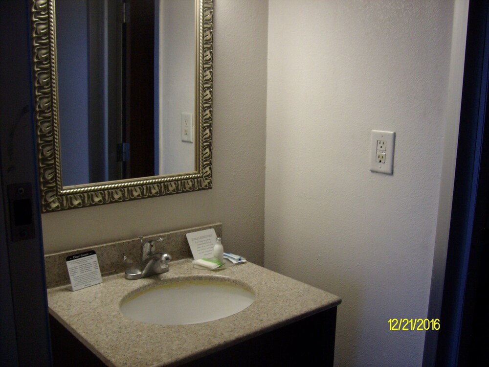 Charleston Grand Hotel - photo 36
