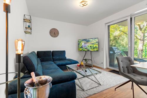 Lit Living Deluxe Apartments Wörth Parking Box Spring BBQ Balcony — 4-Star Luxury Hotel in Woerth Am Rhein, Germany
