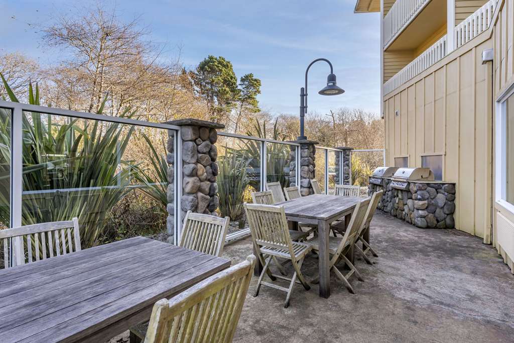 Comfort Inn & Suites Lincoln City - photo 37