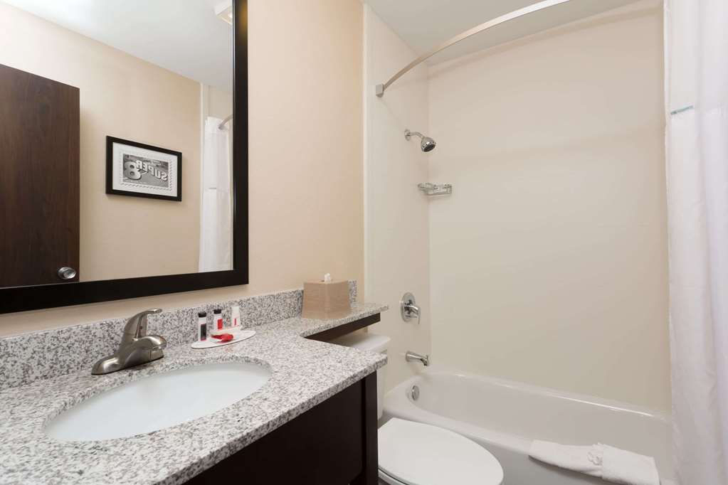 Super 8 by Wyndham Longmont Twin Peaks - photo 7