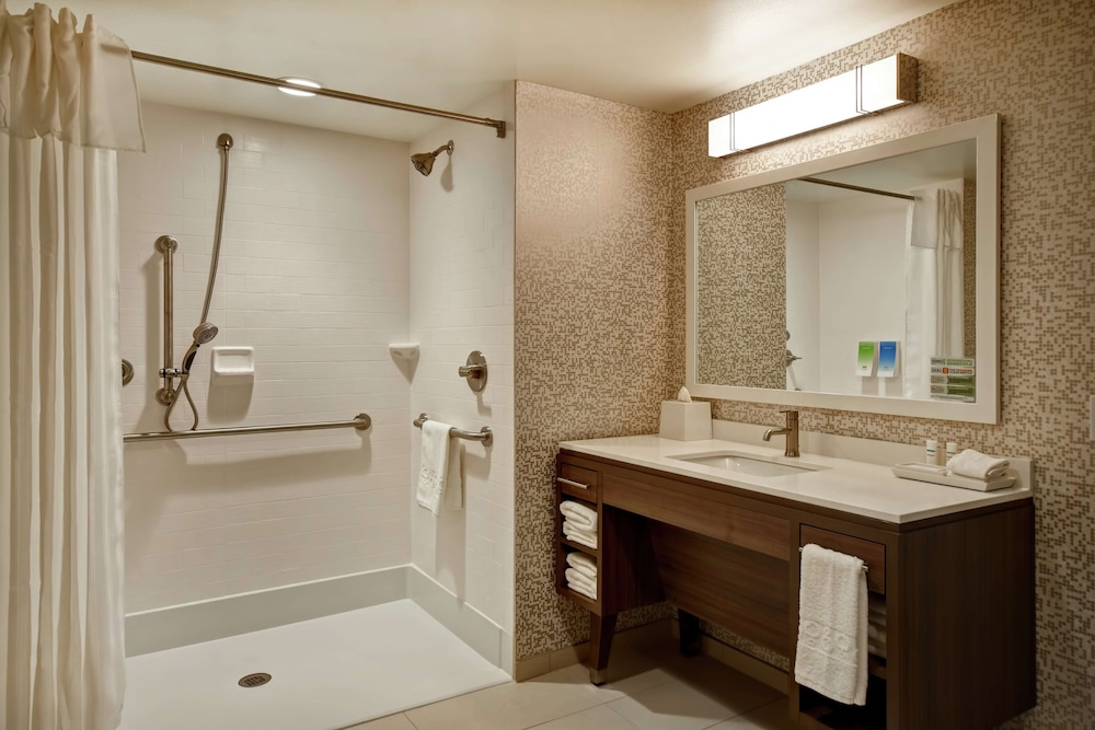 Home2 Suites by Hilton Terre Haute - photo 21