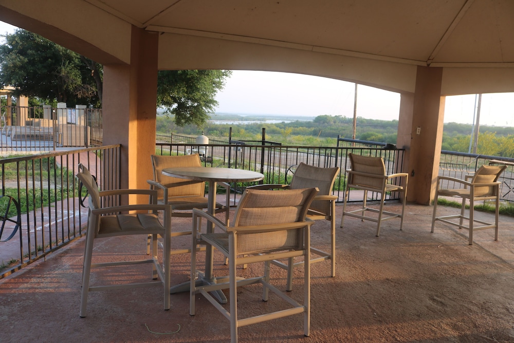 Mg Inn & Suites - photo 12