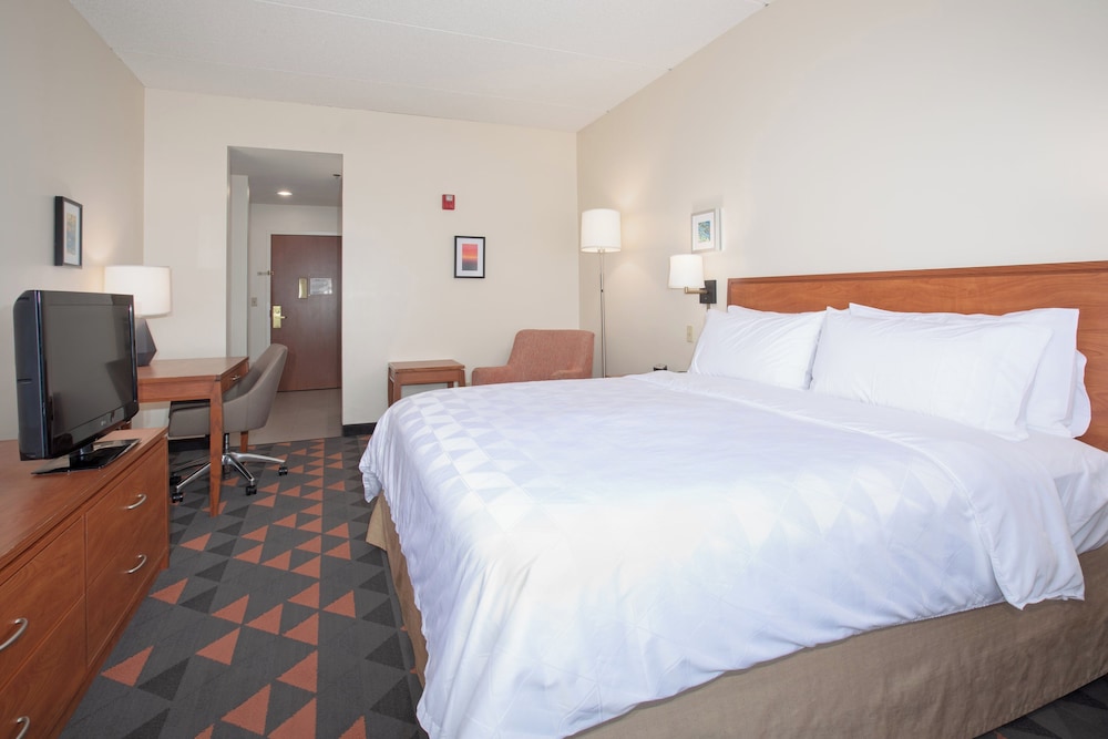 Holiday Inn & Suites Goodyear West Phoenix Area by IHG - photo 21