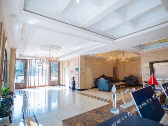 Lvbojue Hotel in Zhongwei, People's Republic of China