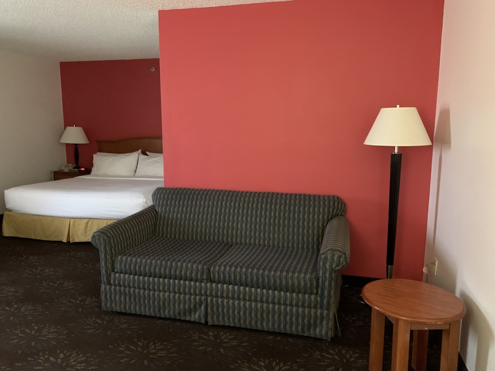 Ramada by Wyndham Santa Fe - photo 10
