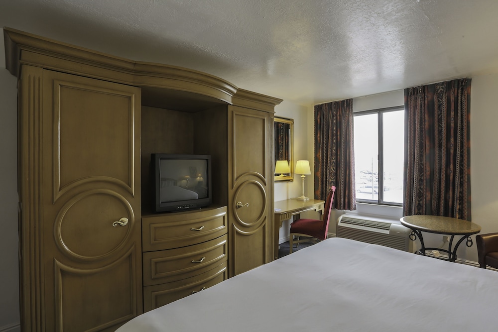 Airport Inn Hotel - photo 7
