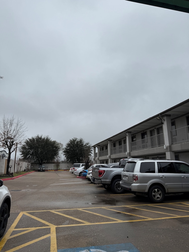 Luxury Inn - last minute hotel in Houston