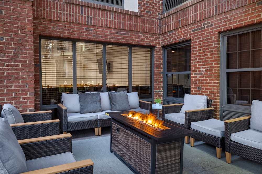 Four Points by Sheraton Greensboro Airport - photo 32