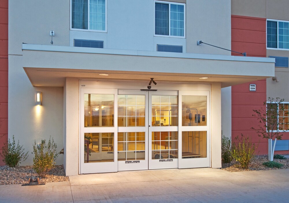 Candlewood Suites Williston by IHG - photo 39