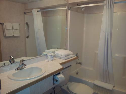 Days Inn By Wyndham Shelburne Burlington in Shelburne, United States