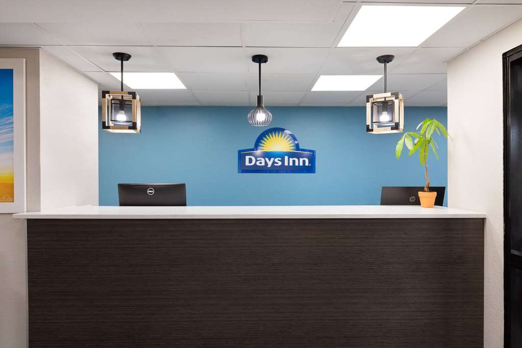 Days Inn by Wyndham Clarksville North - featured photo